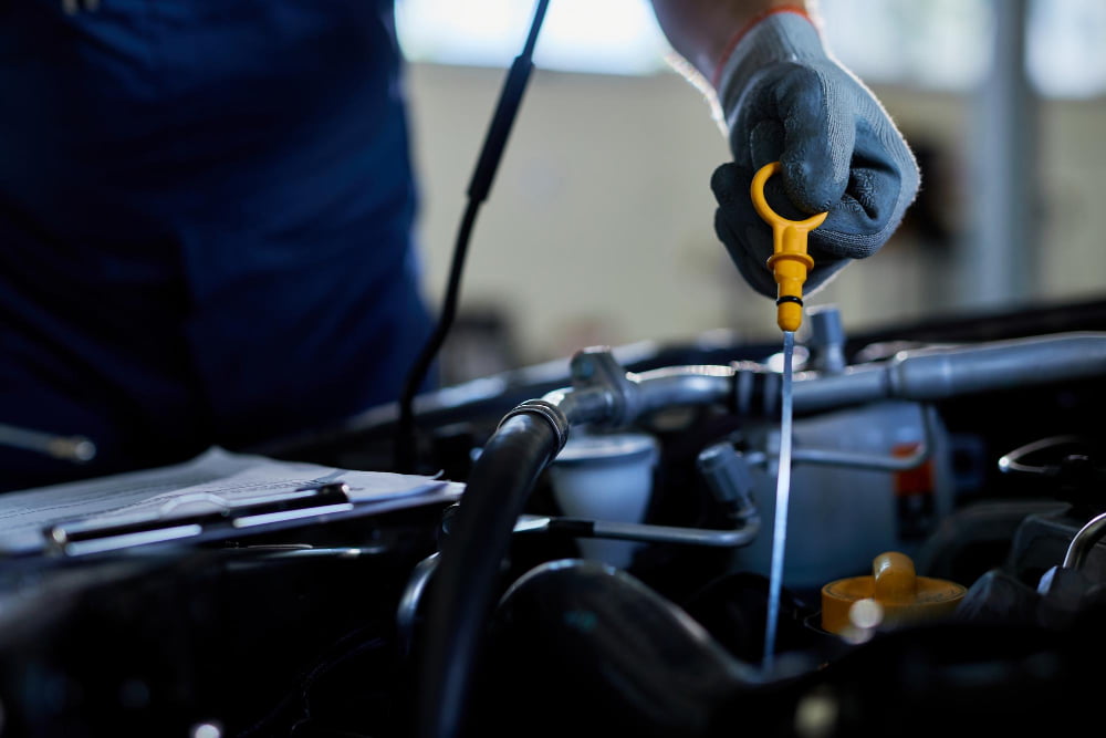 De ce scade nivelul de ulei din motor?