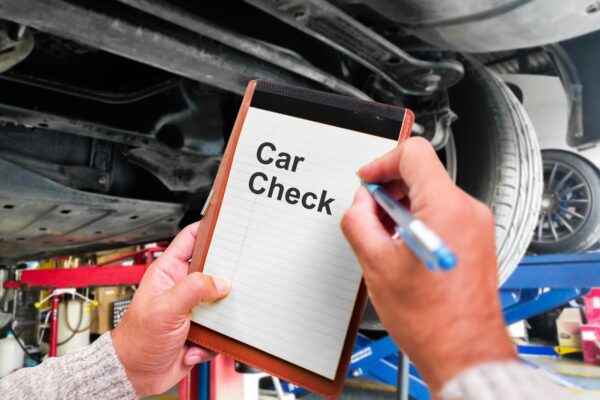 Cum verifici nivelul lichidului de frână: o verificare esențială pentru siguranță