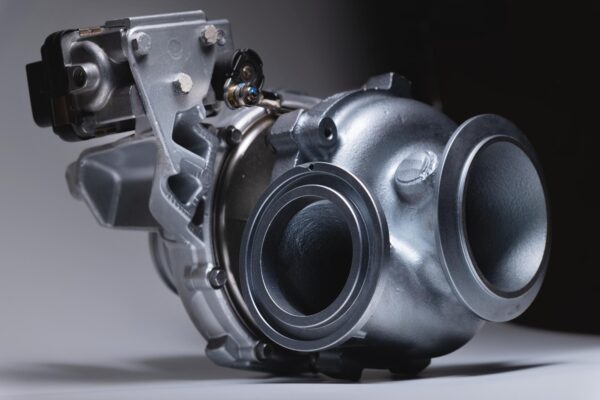 Motor turbo sau aspirat: care este diferența și ce alegi