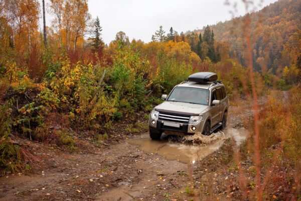 Mitsubishi Pajero pentru off-road: ce versiuni merită cumpărate