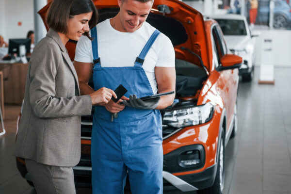 Advertoriale pentru magazine auto: piese, anvelope și căutări cu intenție clară de cumpărare